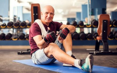 ¿Qué ejercicios pueden hacer los adultos mayores en el gimnasio?